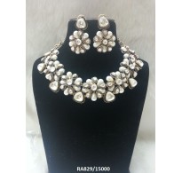 NECKLACE -RA829